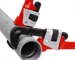 ARM Pipe wrench